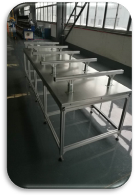 Integración directa de la plataforma de embalaje de aluminio con máquinas automáticas formadoras y envolvedoras de película de poliéster.