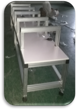 Diseño ergonómico de 800 mm de altura de la plataforma de embalaje de barras que garantiza la seguridad del operador y reduce la fatiga durante el embalaje del aislamiento.